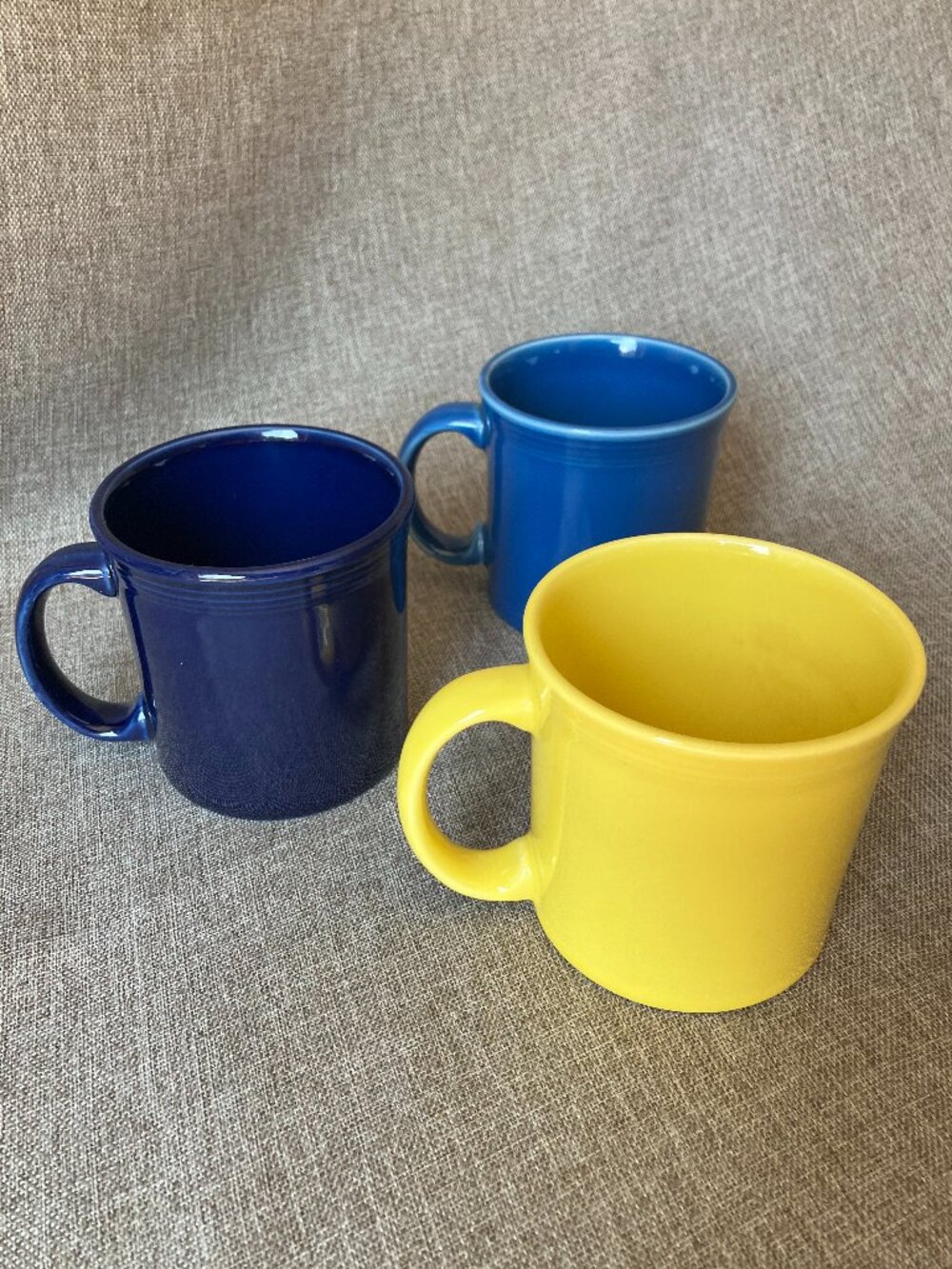 Set of 3 FIESTA Homer Laughlin Java Coffee Mugs Blue Navy Yellow D Handles 12oz